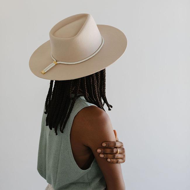 Dakota Triangle Crown