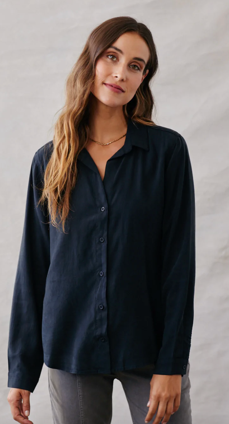 Solana Classic Button Down